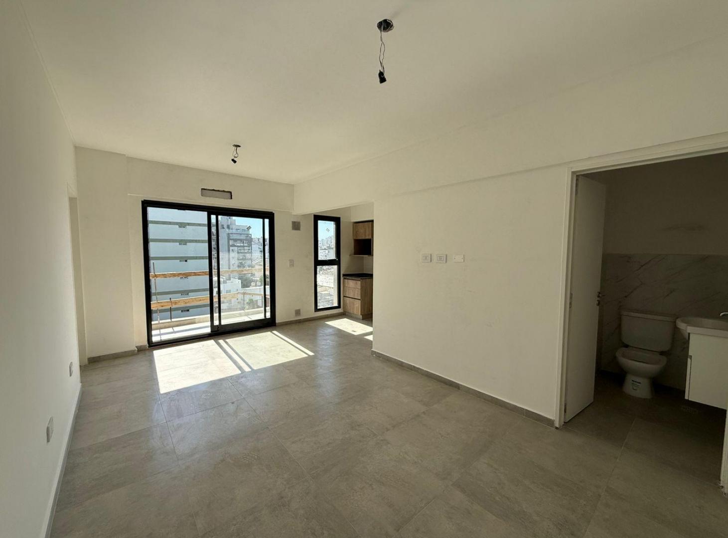 Foto de VENTA - 2 amb c/ balcón, SUM, parrilla - Almagro, imagen 3