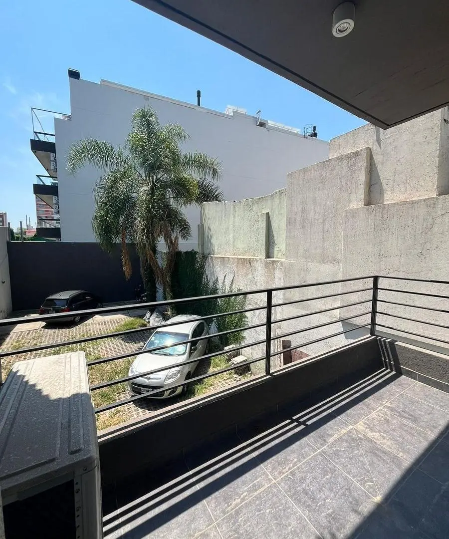 VENTA - Mono Ambiente en L - Flores 7