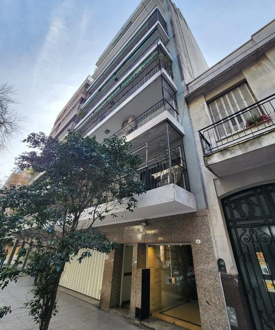 VENTA - Cuatro Ambientes C/balcon corrido - Caballito 5
