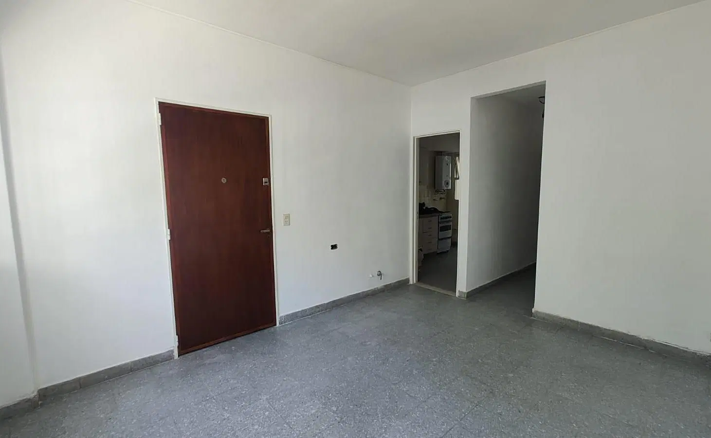VENTA - Dos Ambientes en PB con Patio - Villa Luro 2