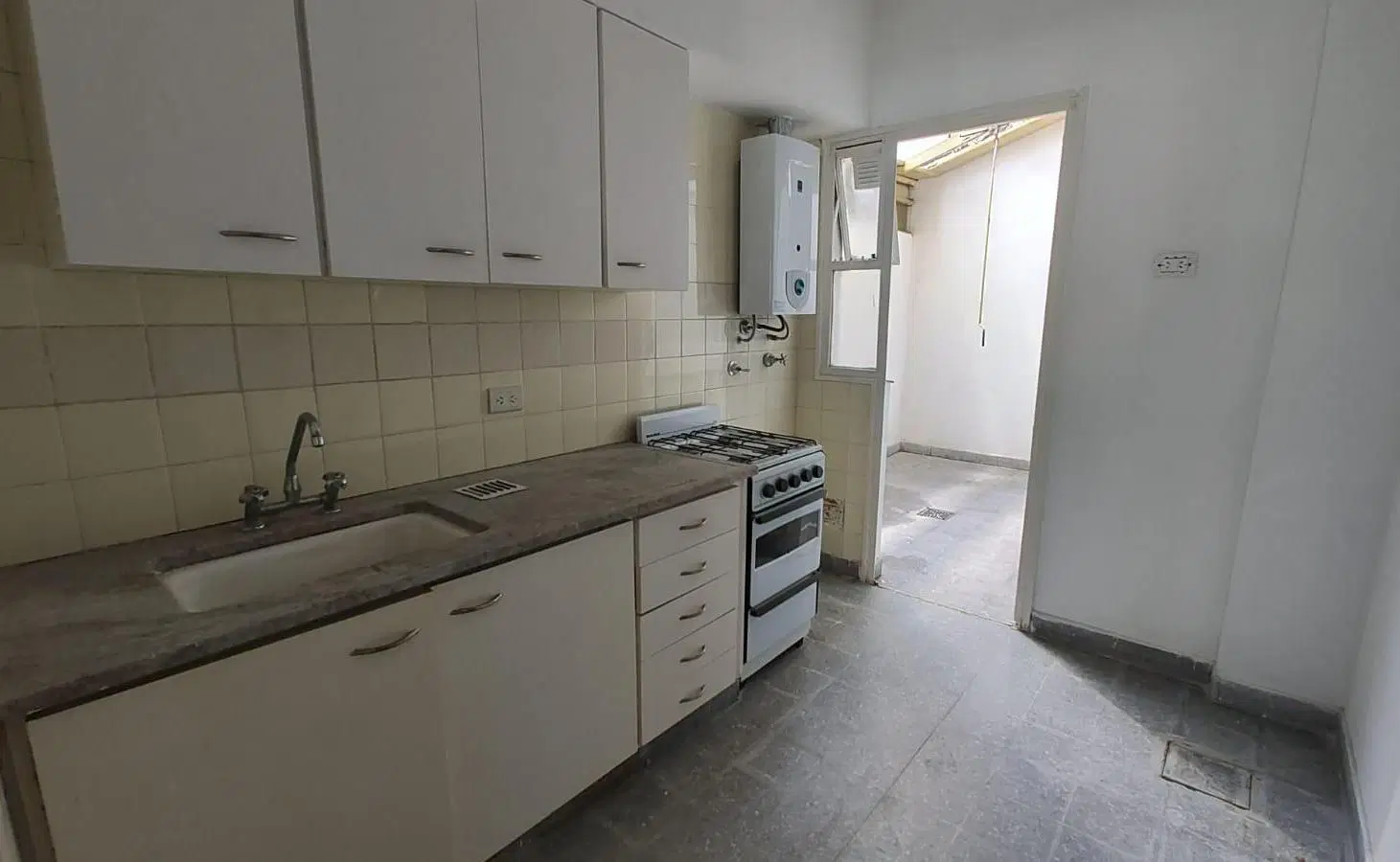 VENTA - Dos Ambientes en PB con Patio - Villa Luro 4