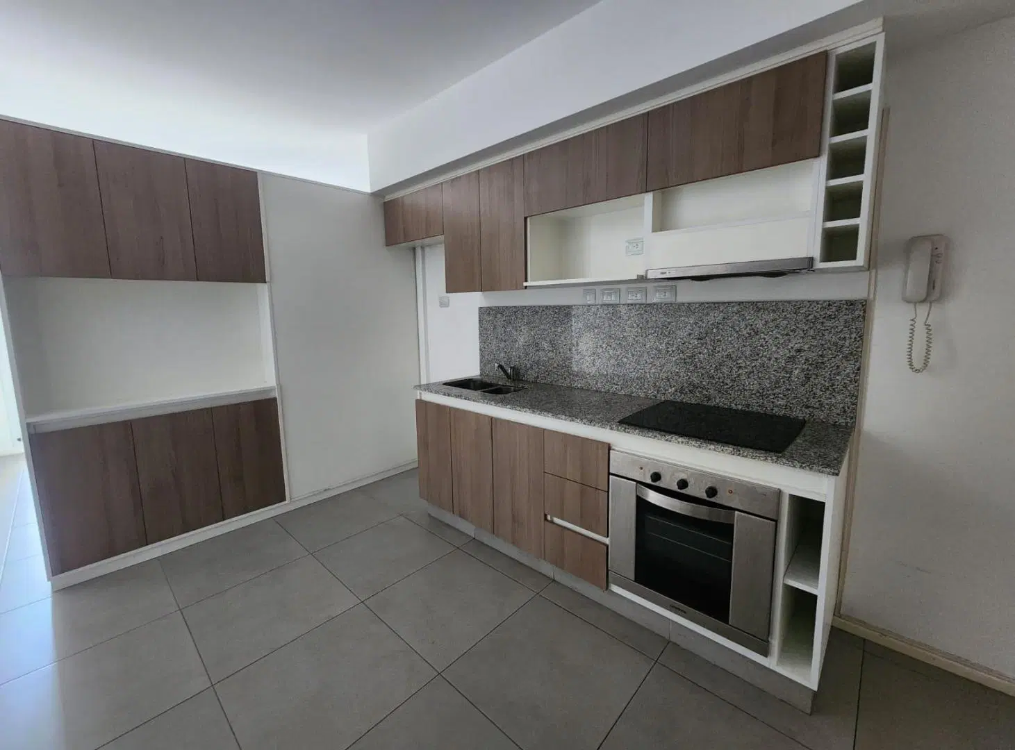 ALQUILER - Mono Ambiente dividido, con balcon al contrafrente - Caballito 3
