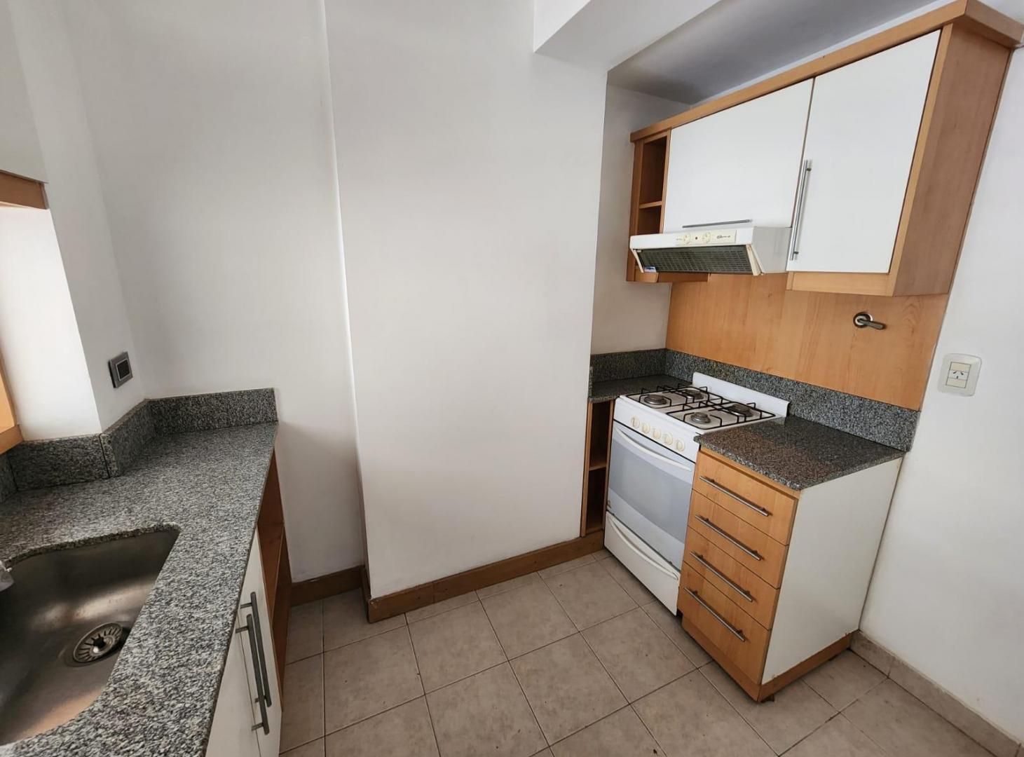 Foto de VENTA - Dos Ambientes en suite con patio - Balvanera, imagen 1