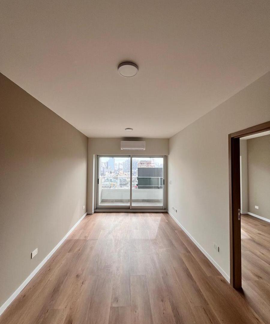 Foto de VENTA - Dos Ambientes en suite con vestidor - Boedo, imagen 2