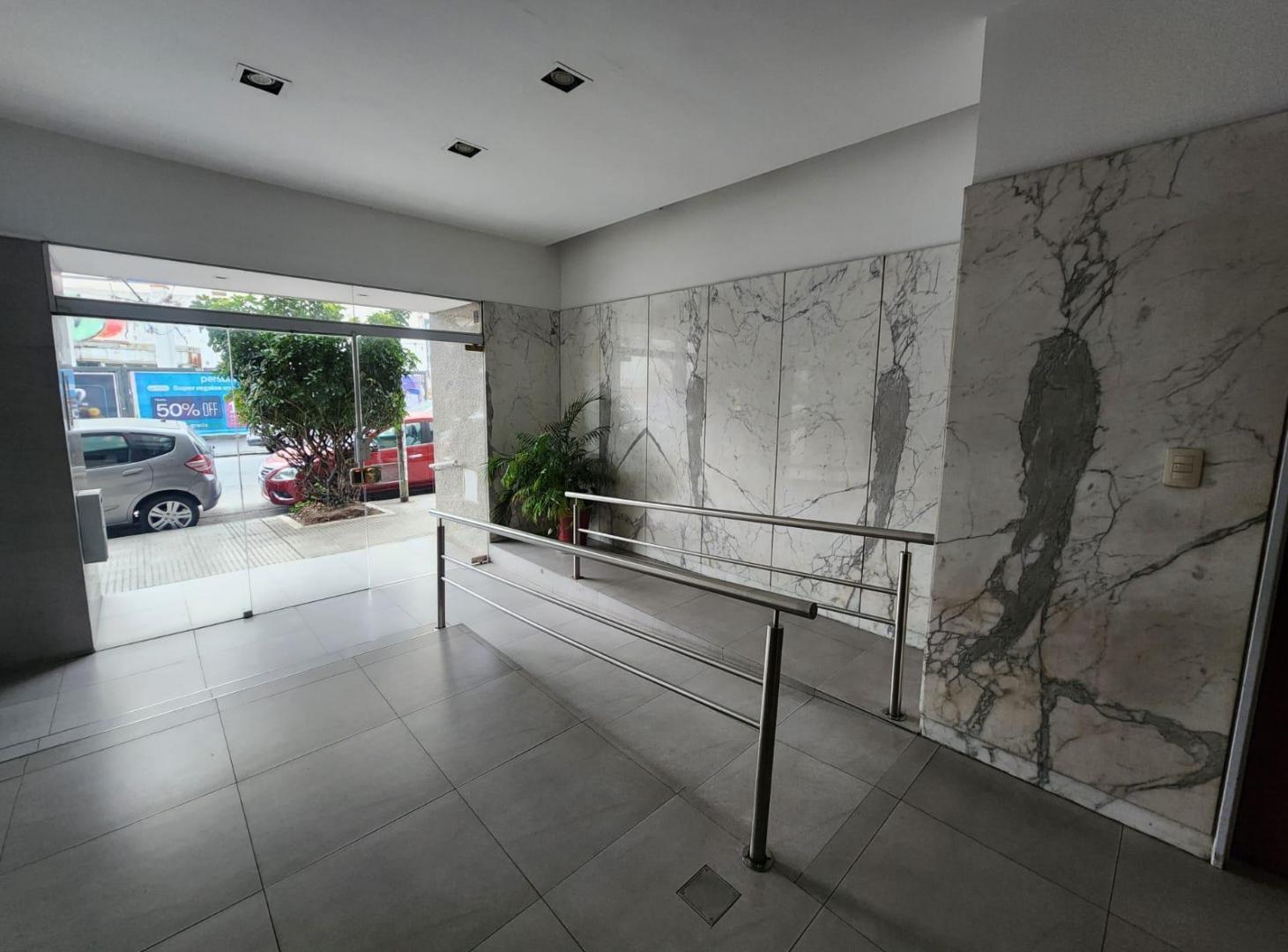Foto de ALQUILER - Dos Ambientes con balcon al contrafrente - Villa Crespo, imagen 2