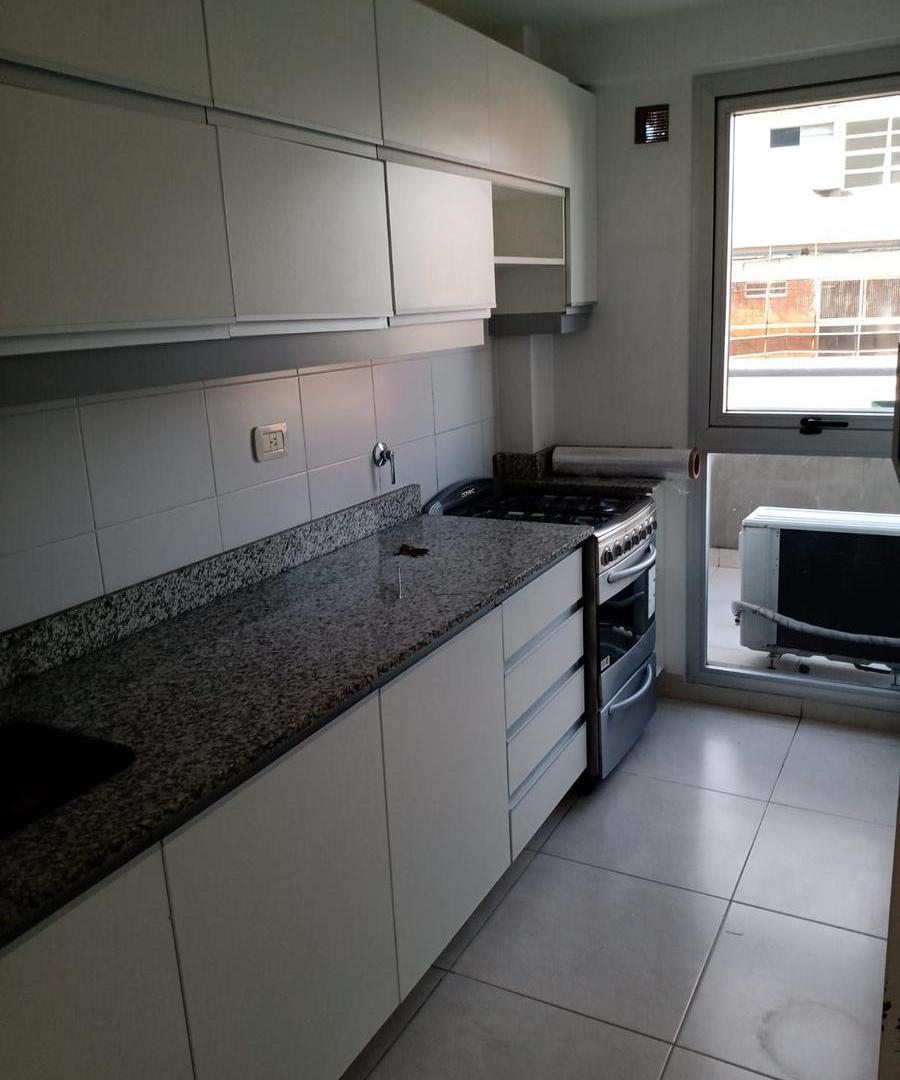 Foto de ALQUILER - Dos Ambientes con balcón - Caballito, imagen 3