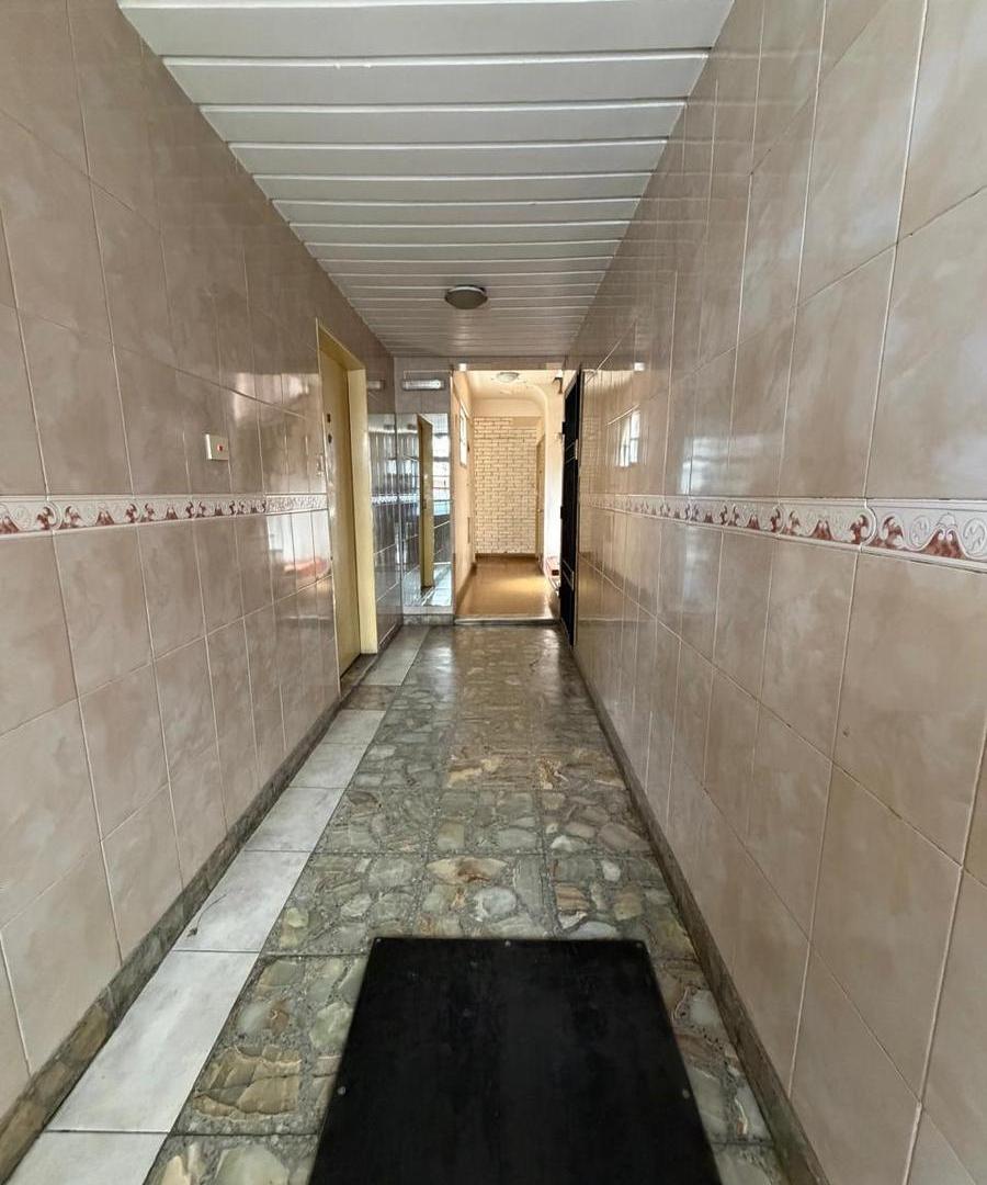 Foto de ALQUILER - Tres Ambientes luminoso - Pompeya, imagen 1