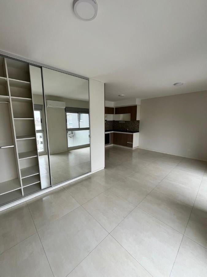 Foto de ALQUILER - Mono Ambiente al lateral apto profesional - Caballito, imagen 4