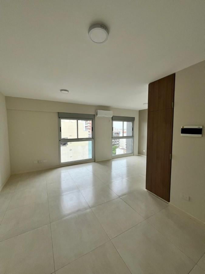 Foto de ALQUILER - Mono Ambiente al lateral apto profesional - Caballito, imagen 2