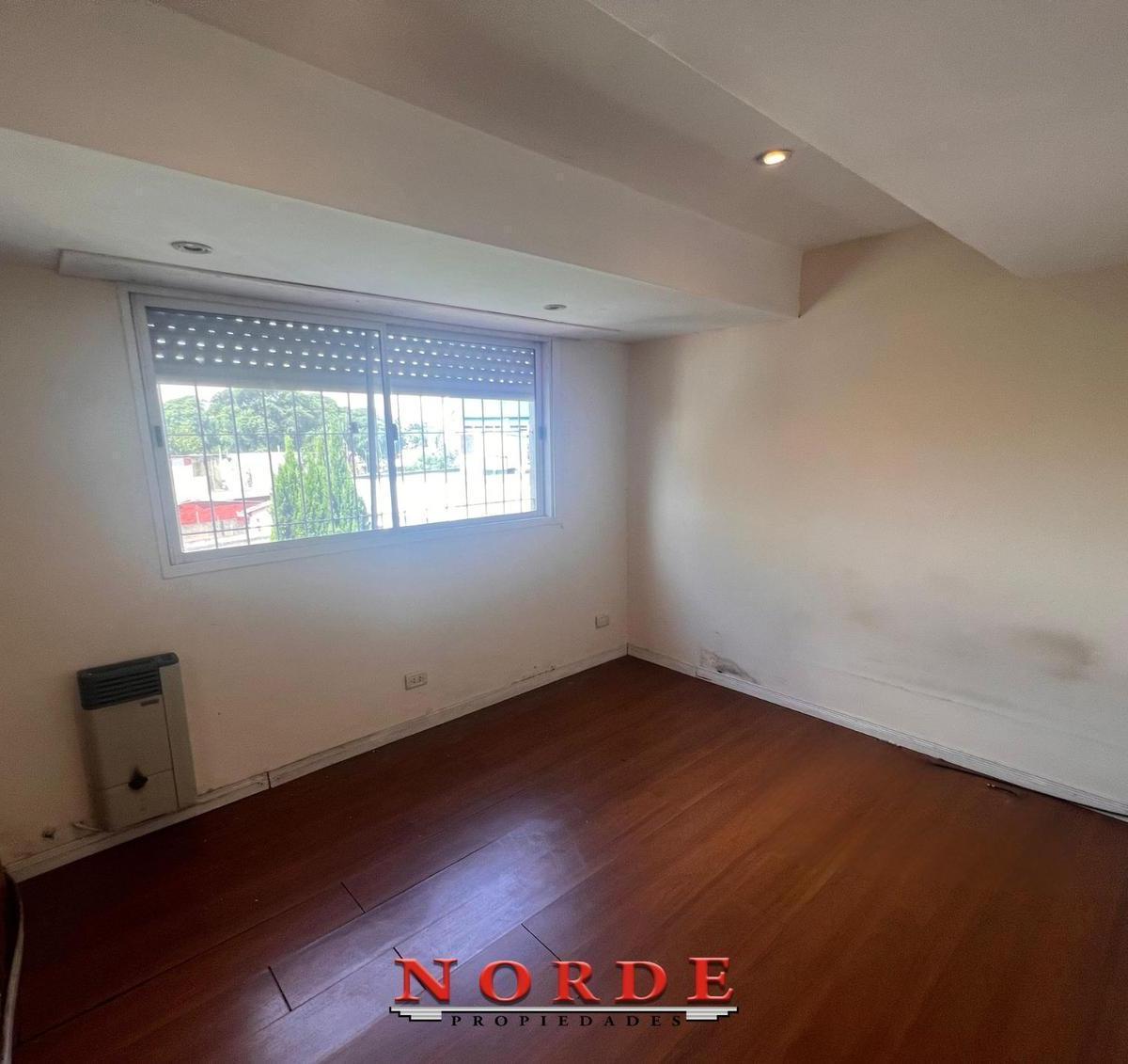 Venta • Versalles • Apto Crédito • Oportunidad • Monoambiente Dividido 3