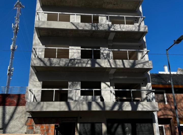 VENTA • LINIERS • 3 AMBIENTES • BALCÓN  • A ESTRENAR 1