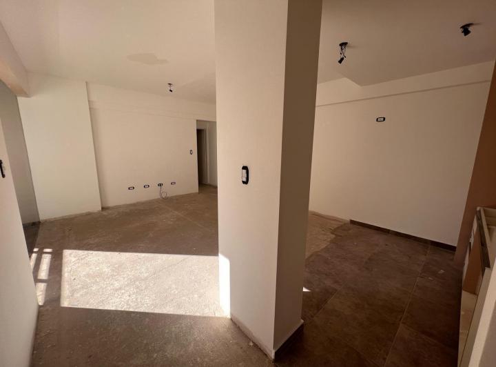 Foto de VENTA • LINIERS • A ESTRENAR • CONTRAFRENTE• 2 AMBIENTES • BALCON, imagen 3