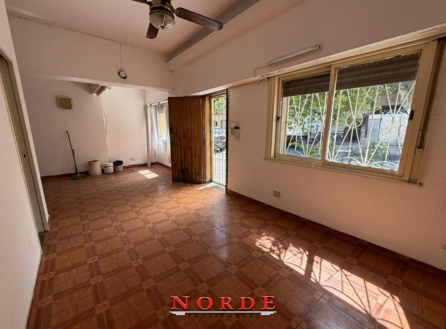 VENTA •PH•NAON •TRES AMBIENTES •PLANTA BAJA• TERRAZA 5
