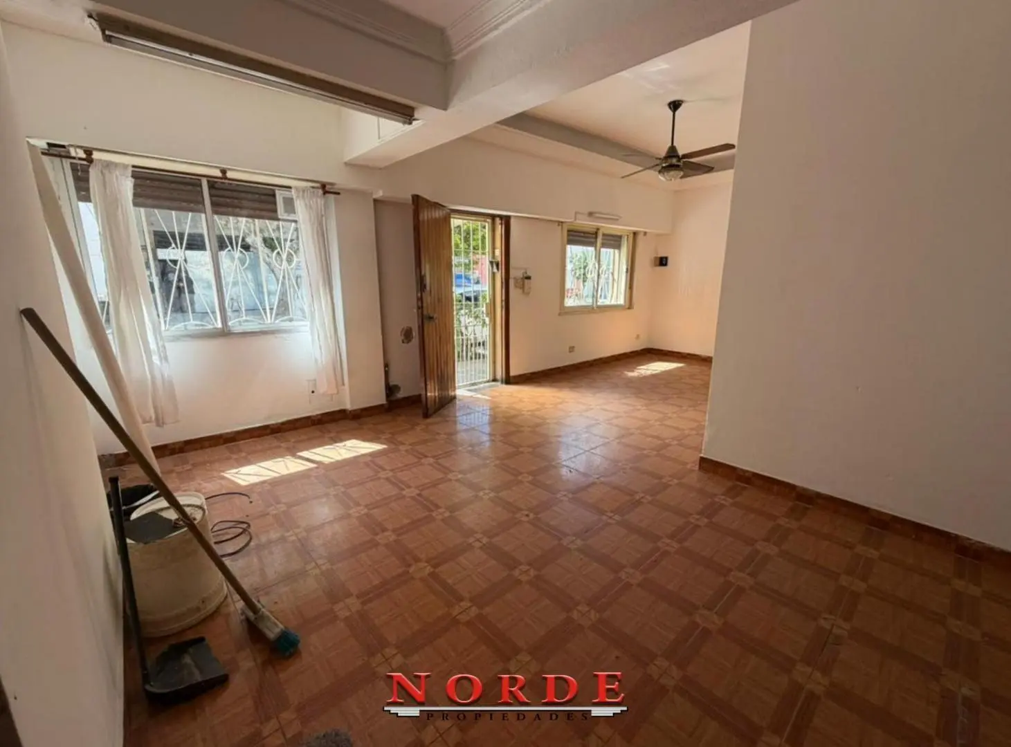 VENTA •PH•NAON •TRES AMBIENTES •PLANTA BAJA• TERRAZA 4
