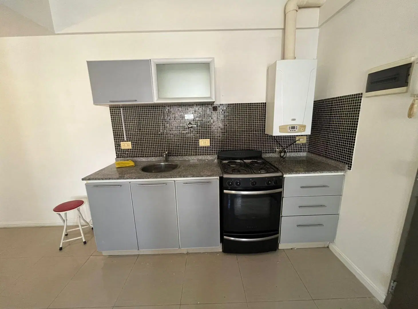 Alquiler Monoambiente Divisible. Liniers Zona Residencial 3