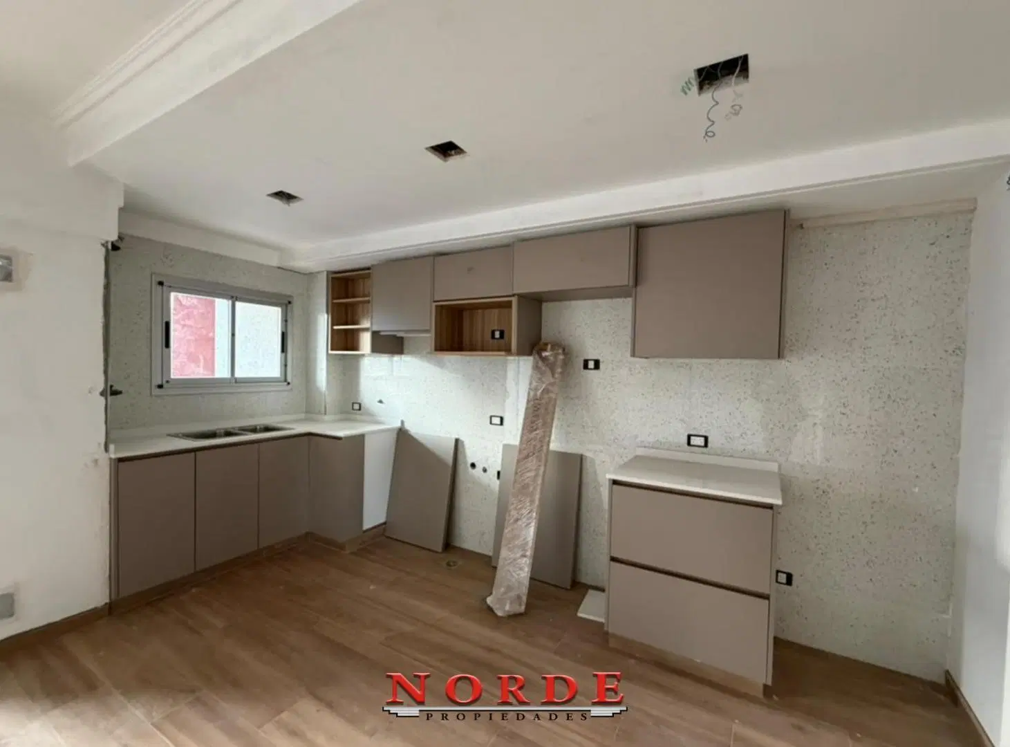 VENTA• LINIERS• DEPARTAMENTO • DOS AMBIENTES • PATIO Y BALCON 4