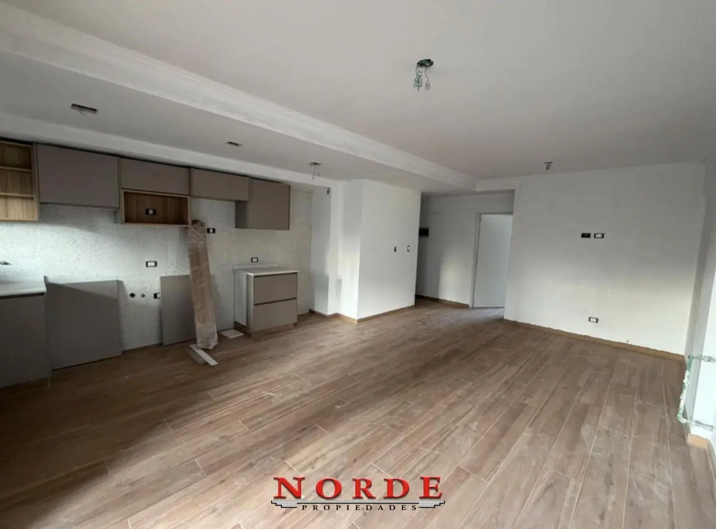 VENTA• LINIERS• DEPARTAMENTO • DOS AMBIENTES • PATIO Y BALCON 5