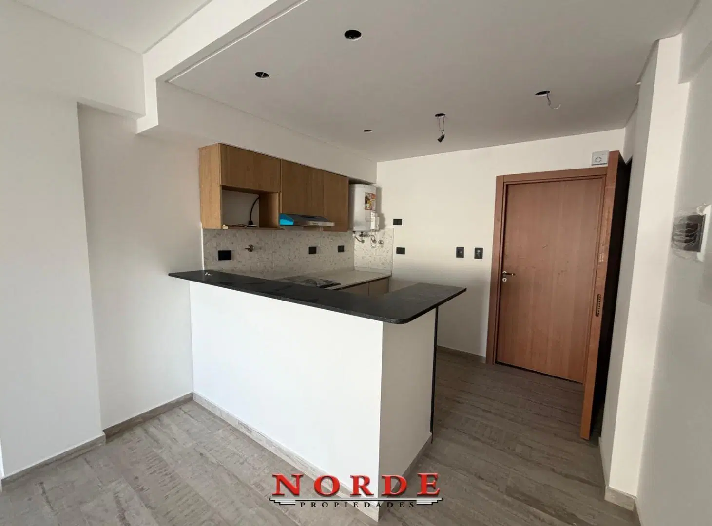 VENTA • LINIERS • MONOAMBIENTE • A ESTRENAR • BALCON 3