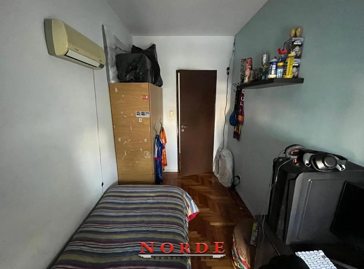 VENTA • LINIERS • APTO CREDITO • DEPARTAMENTO • 4 AMBIENTES 5