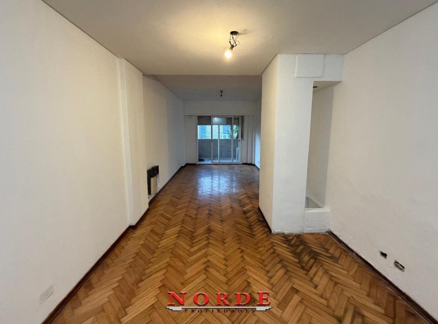 Foto de VENTA • LINIERS • DEPARTAMENTO • TRES AMBIENTES • PATIO • APTO CREDITO, imagen 1