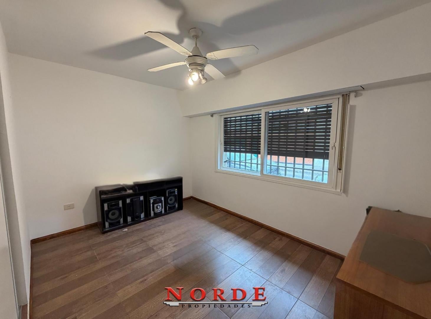 Foto de VENTA • PARQUE AVELLANEDA • CASA • 4 AMBIENTES •PATIO Y TERRAZA, imagen 4