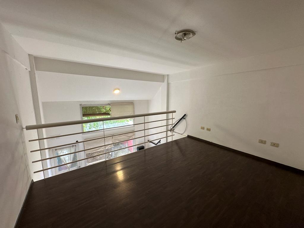 Foto de Alquiler Departamento Dos Ambientes con Patio - Liniers, imagen 3