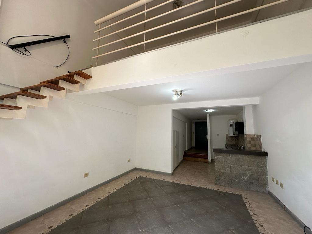 Foto de Alquiler Departamento Dos Ambientes con Patio - Liniers, imagen 4