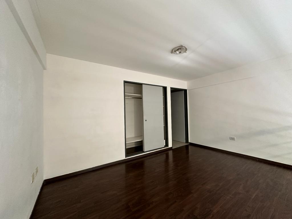 Foto de Alquiler Departamento Dos Ambientes con Patio - Liniers, imagen 5