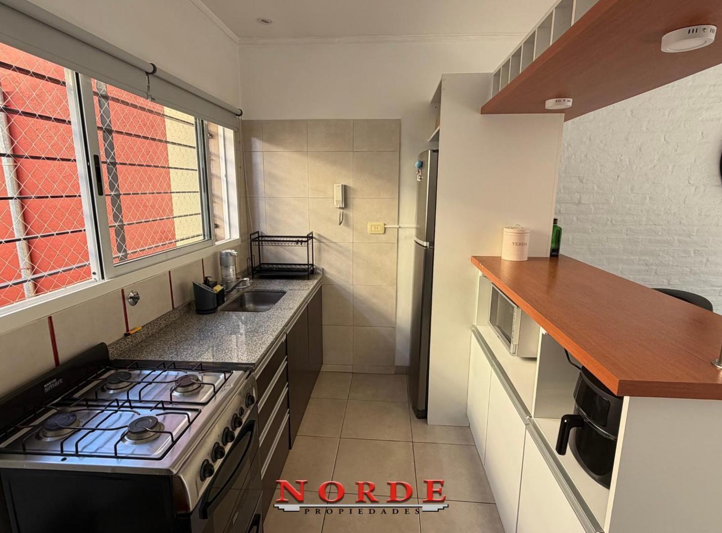 Foto de VENTA • LINIERS• PH • DOS AMBIENTES • FRENTE • BALCON Y TERRAZA, imagen 3