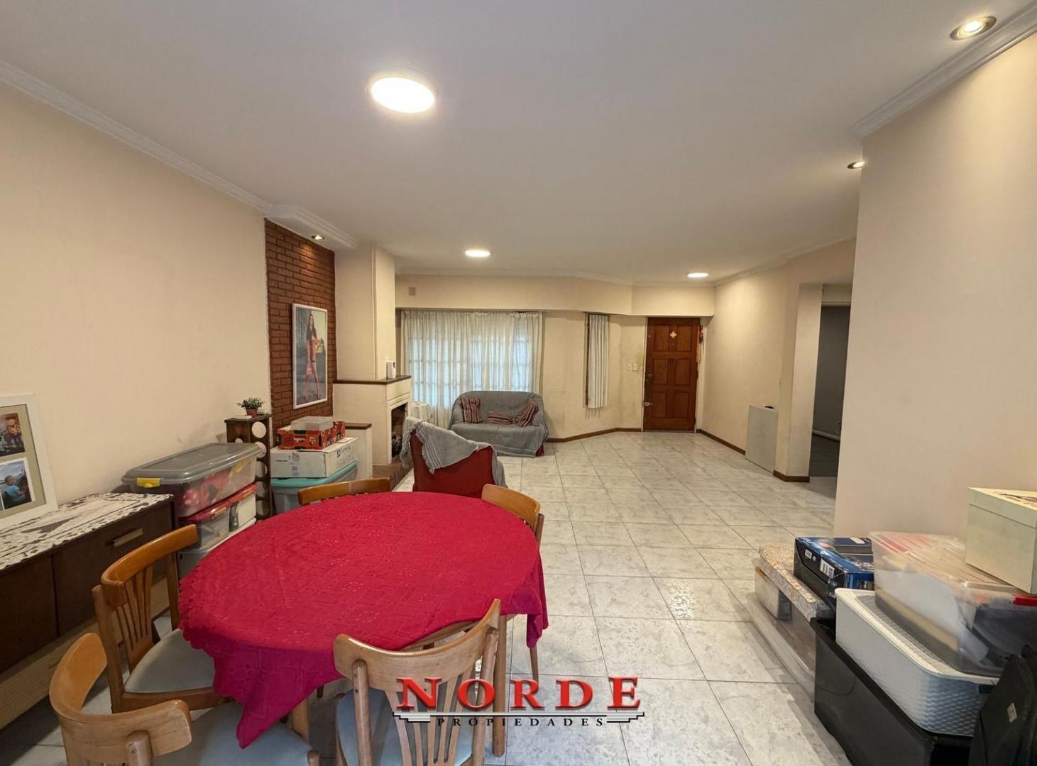 Foto de Venta • Liniers • Casa • Seis Ambientes • Quincho, imagen 4