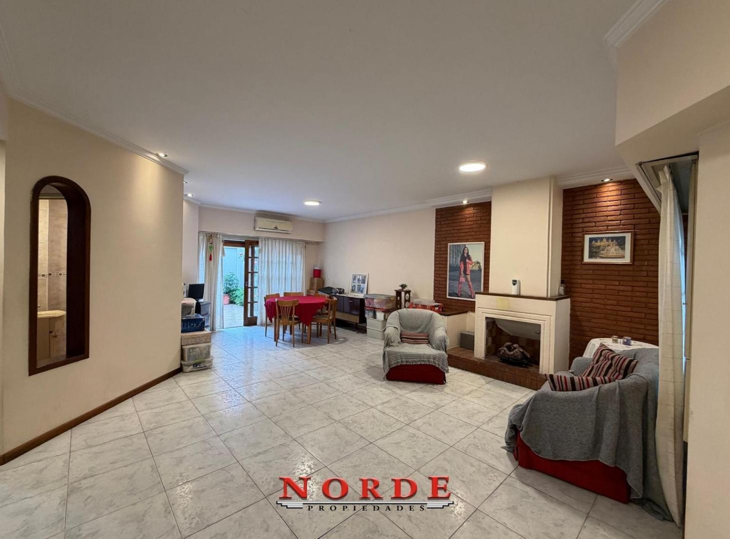 Foto de Venta • Liniers • Casa • Seis Ambientes • Quincho, imagen 3