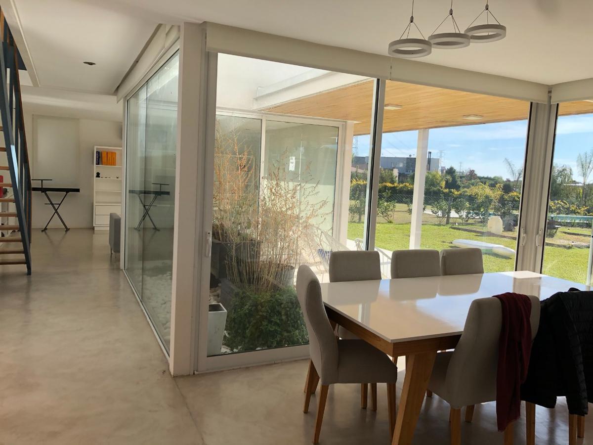 Foto de Venta Casa - Barrio San Benito - Villanueva - 4 Ambientes, imagen 4