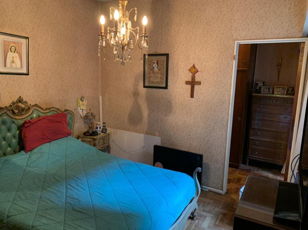 Casa 5 Ambientes, con Terraza y Local en Planta Baja. Villa Crespo 5