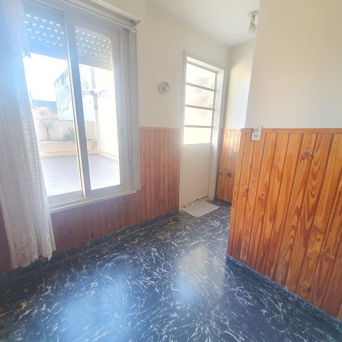 VENTA DEPARTAMENTO 4 AMBIENTES EN CASEROS