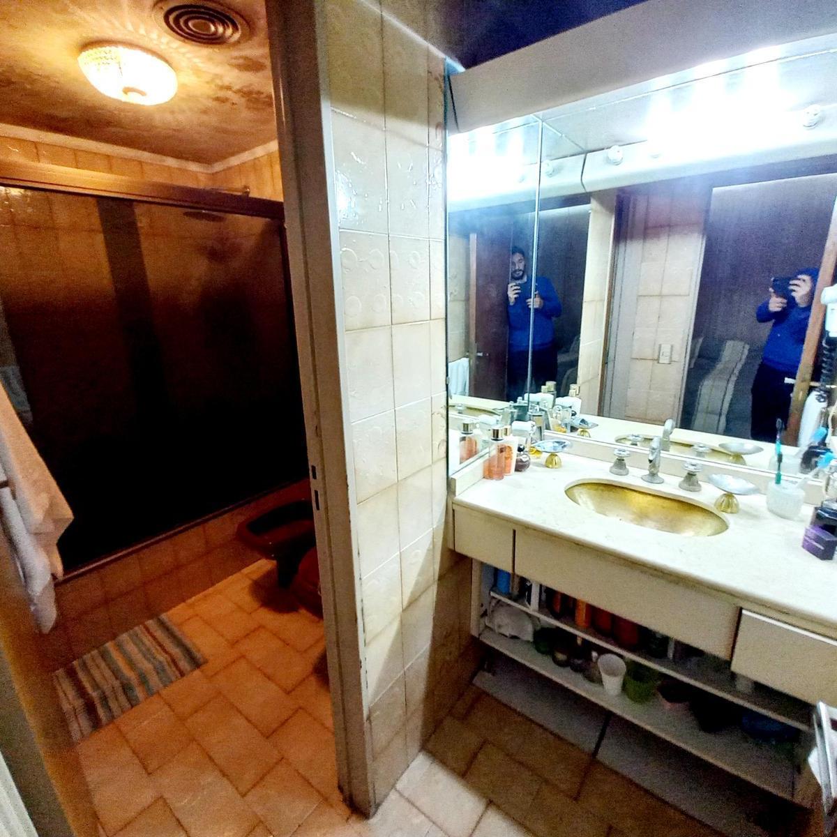 En Venta Amplia Casa 5 Ambientes, Villa Real a m de Plaza Teran. 4