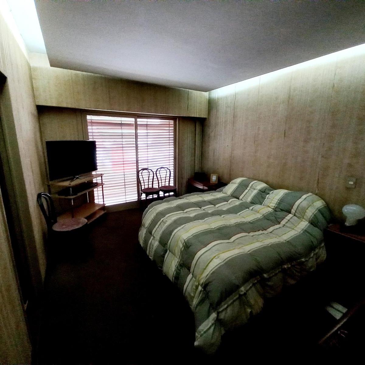 En Venta Amplia Casa 5 Ambientes, Villa Real a m de Plaza Teran. 4