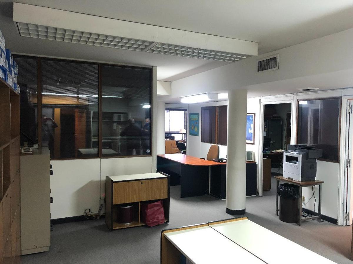 Foto de Oficina con 2 cocheras, 130 m2. San Nicolás, imagen 3