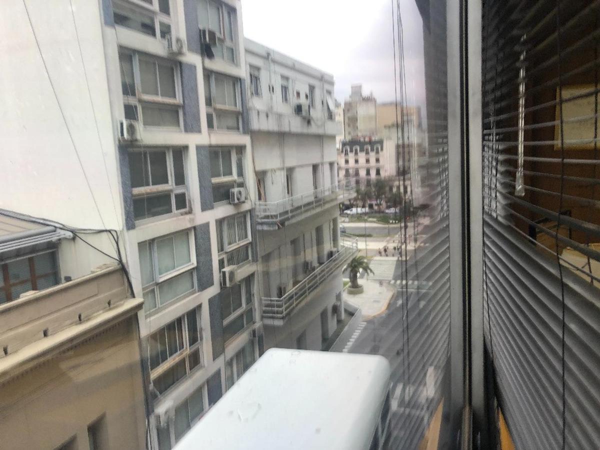 Oficina con 2 cocheras, 130 m2. San Nicolás