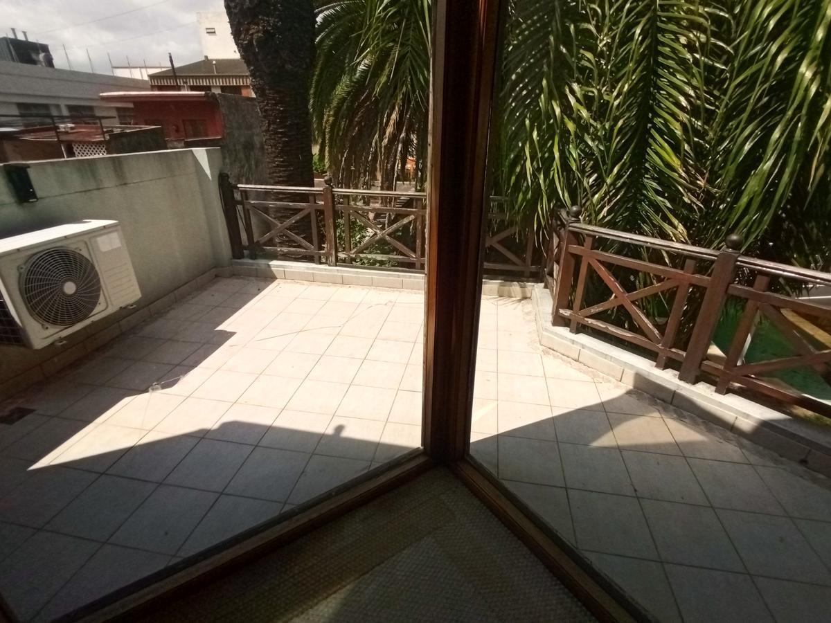 Casa 5 Ambientes, Parque, Piscina, Quincho, Sauna. Villa Devoto 1