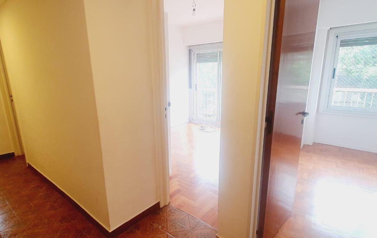 Departamento en Venta 4 Amb con Cochera en Villa del Parque 4