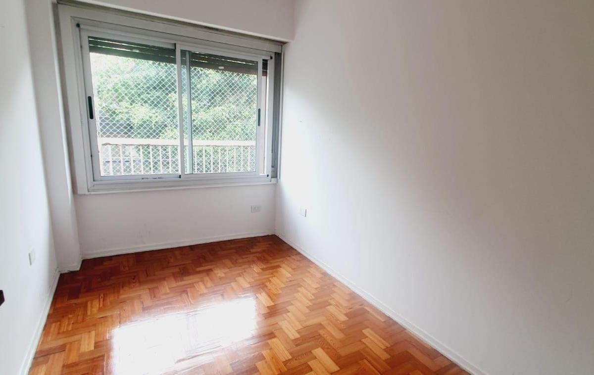 Departamento en Venta 4 Amb con Cochera en Villa del Parque 3