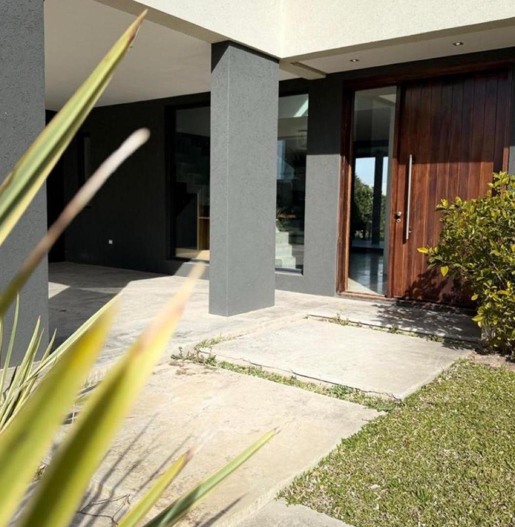 venta Casa - Acacias - puertos del lago- al agua - oportunidad