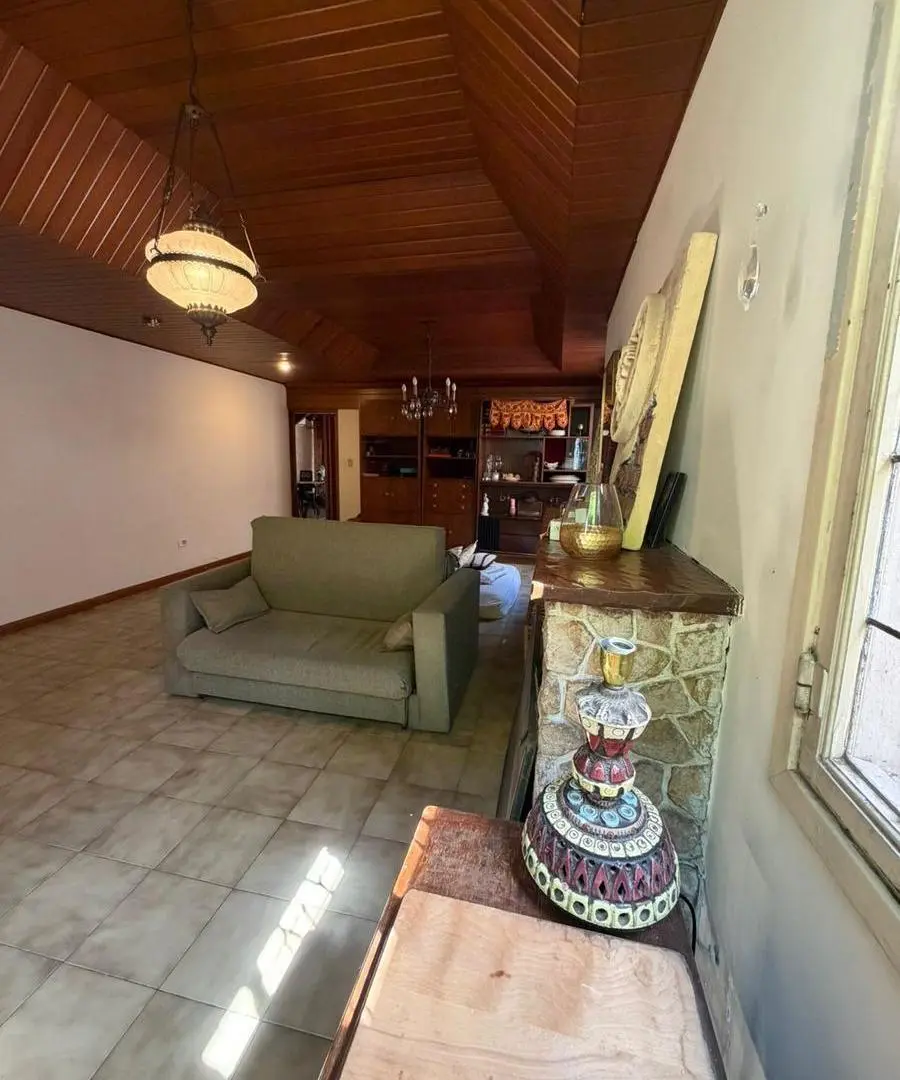 Venta Casa en Caseros 3 ambientes 4