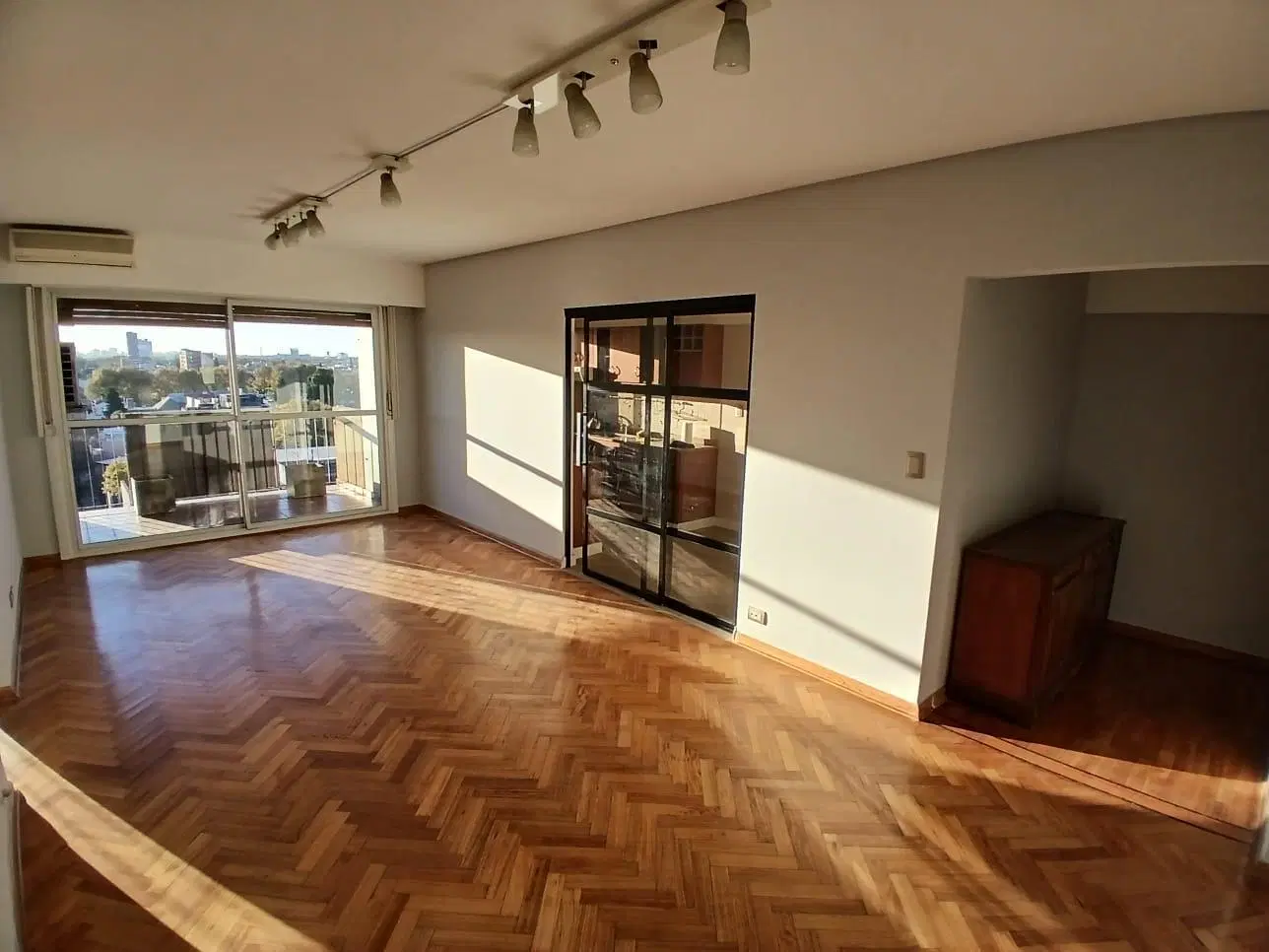 Venta. Departamento 3 ambientes con cochera. Villa Devoto 1