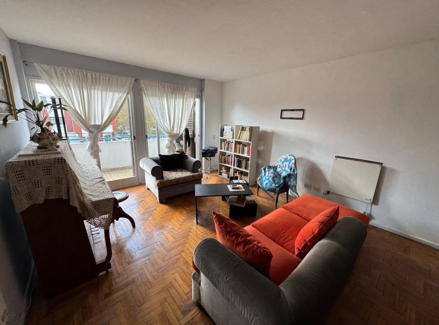 Piso 4 ambientes + dependencia, en venta en Villa Devoto, con 2 cocheras cubiertas 3