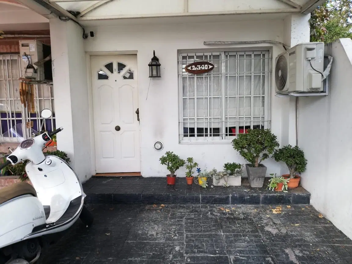 VENTA TRIPLEX EN CIUDAD JARDIN 4 AMBIENTES 3
