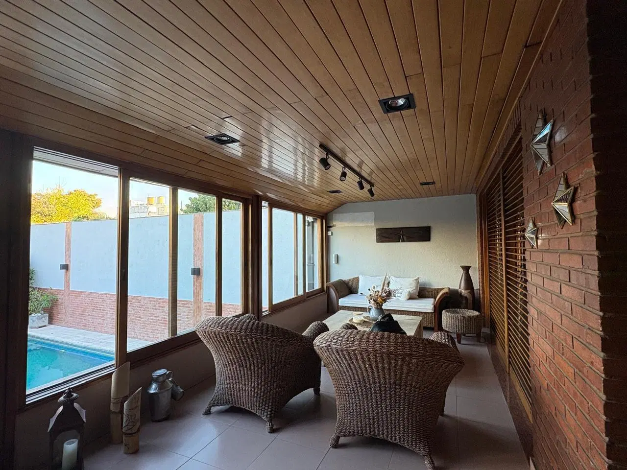 Espectcular Casa 5 ambientes, playroom, garage, jardinm piscina climatizada, quincho,en Villa Devoto 2