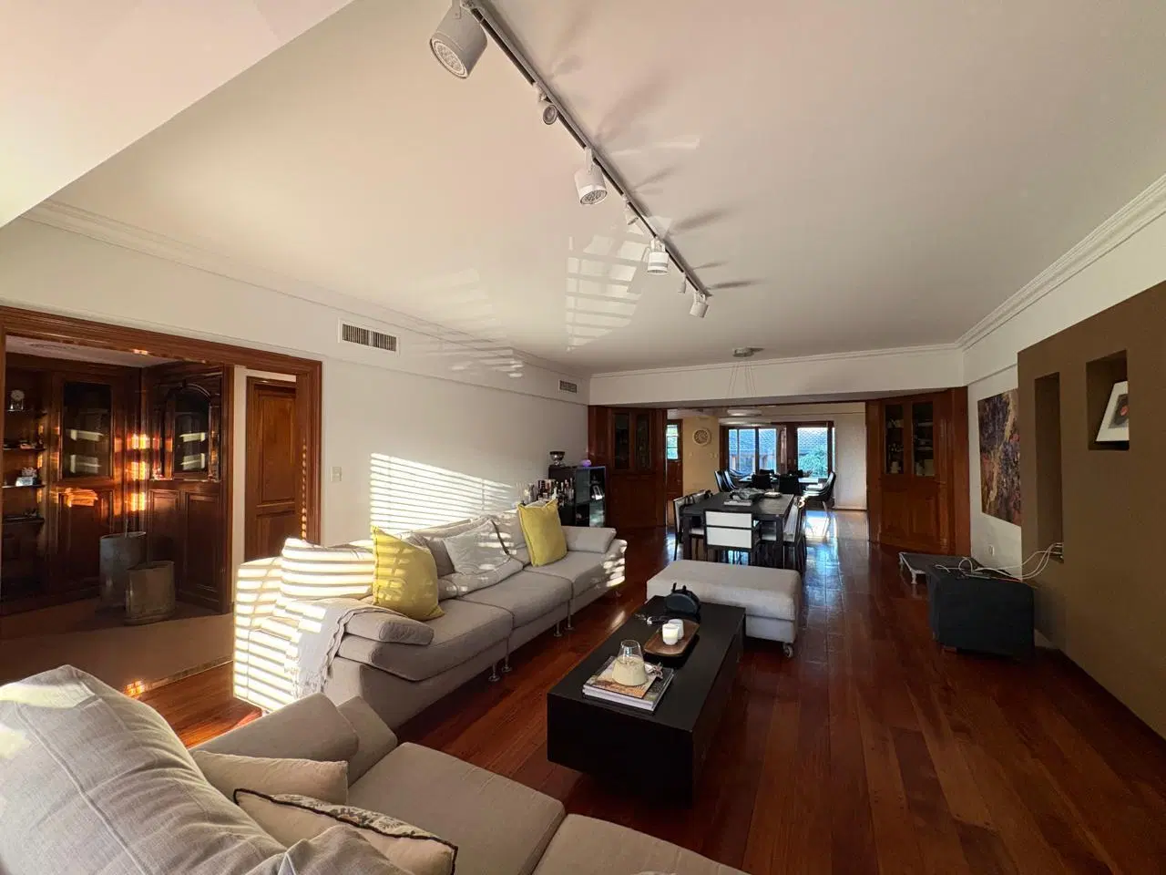 Espectcular Casa 5 ambientes, playroom, garage, jardinm piscina climatizada, quincho,en Villa Devoto 3