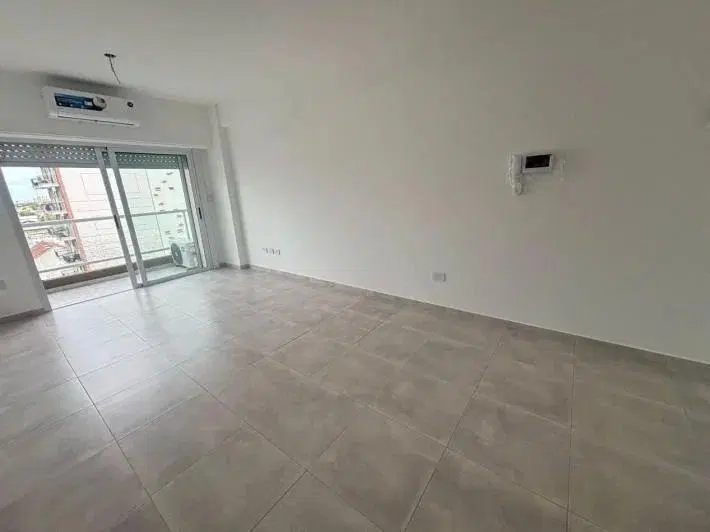 VENTA DEPARTAMENTO DOS AMBIENTES EN CASEROS 5