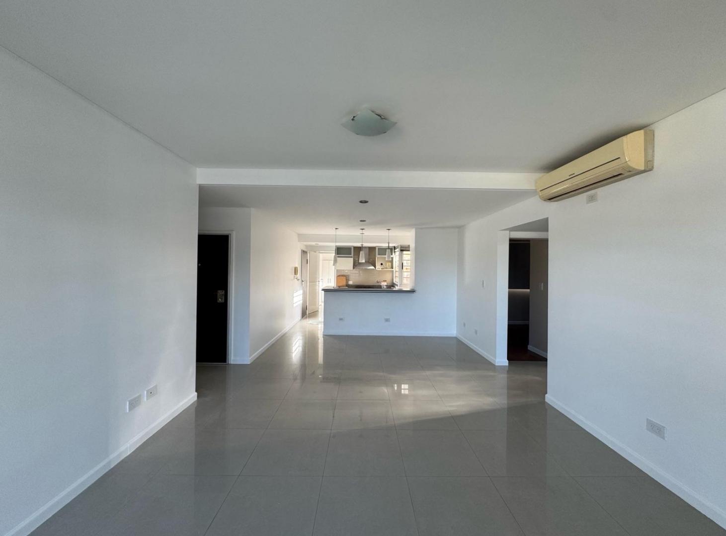 Foto de Departamento 3 ambientes dependencia, con cochera, en alquiler en Villa, imagen 5